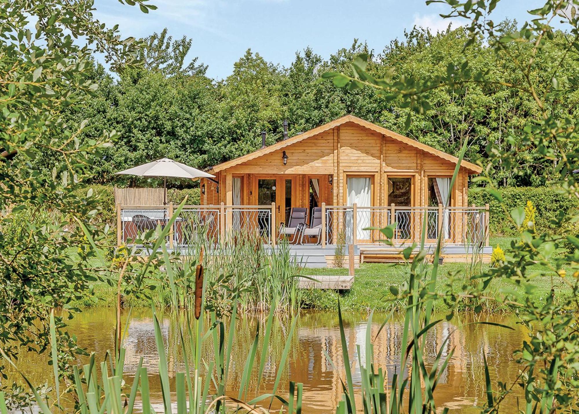 Gadlas Park Holiday Cabins Ellesmere Exterior photo