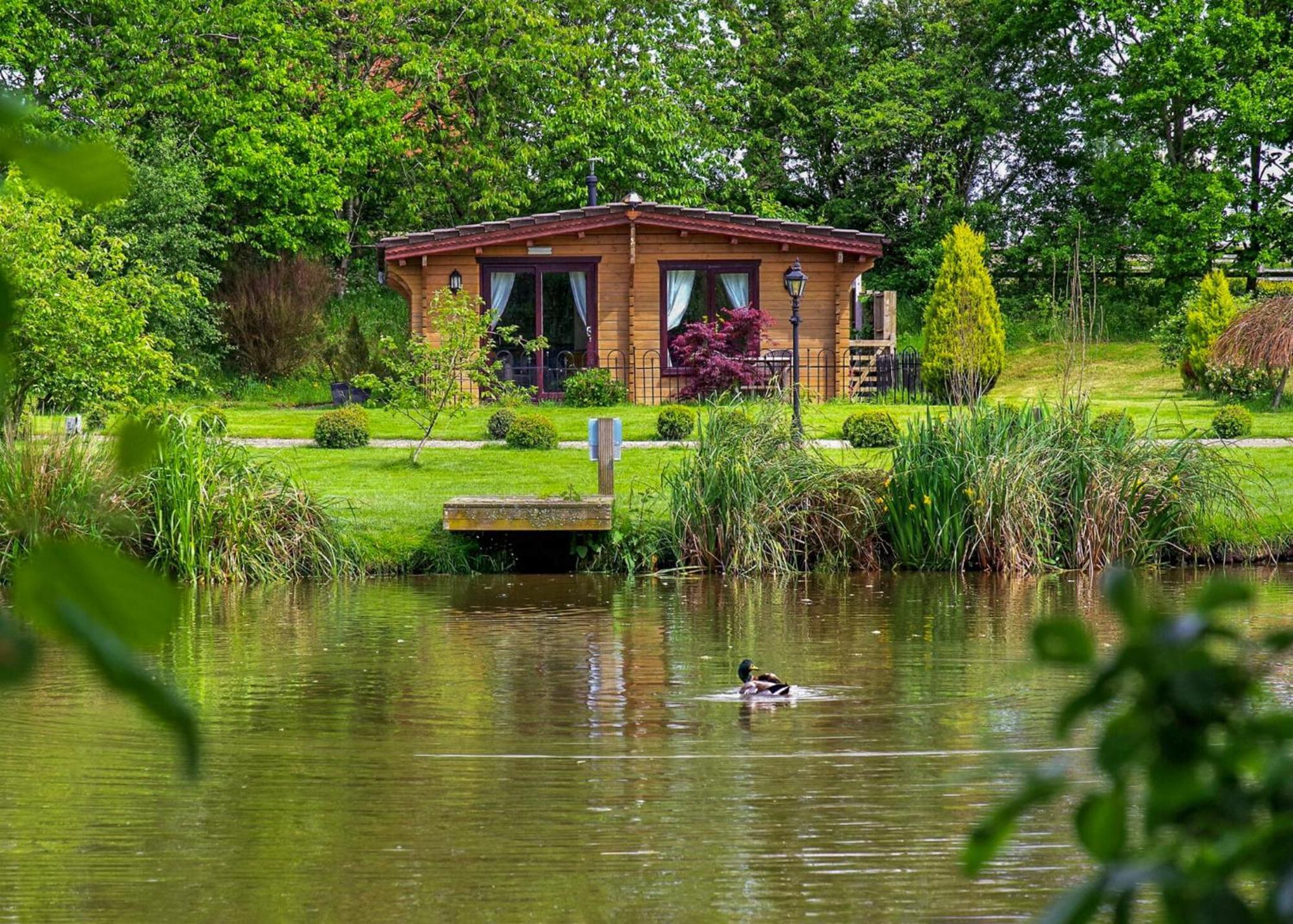 Gadlas Park Holiday Cabins Ellesmere Exterior photo