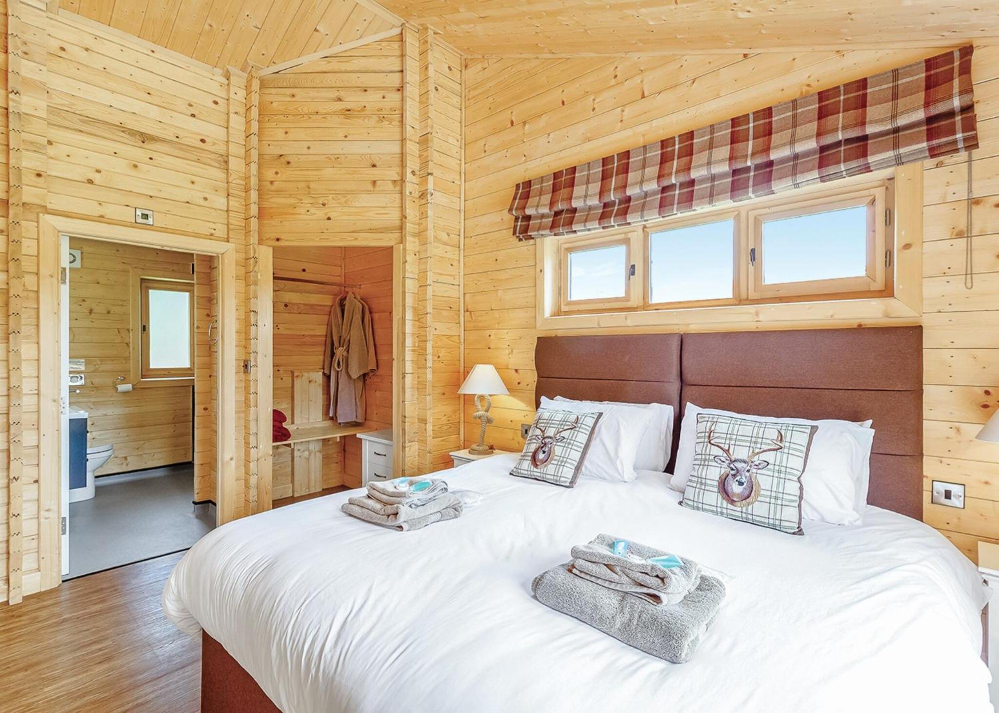Gadlas Park Holiday Cabins Ellesmere Exterior photo