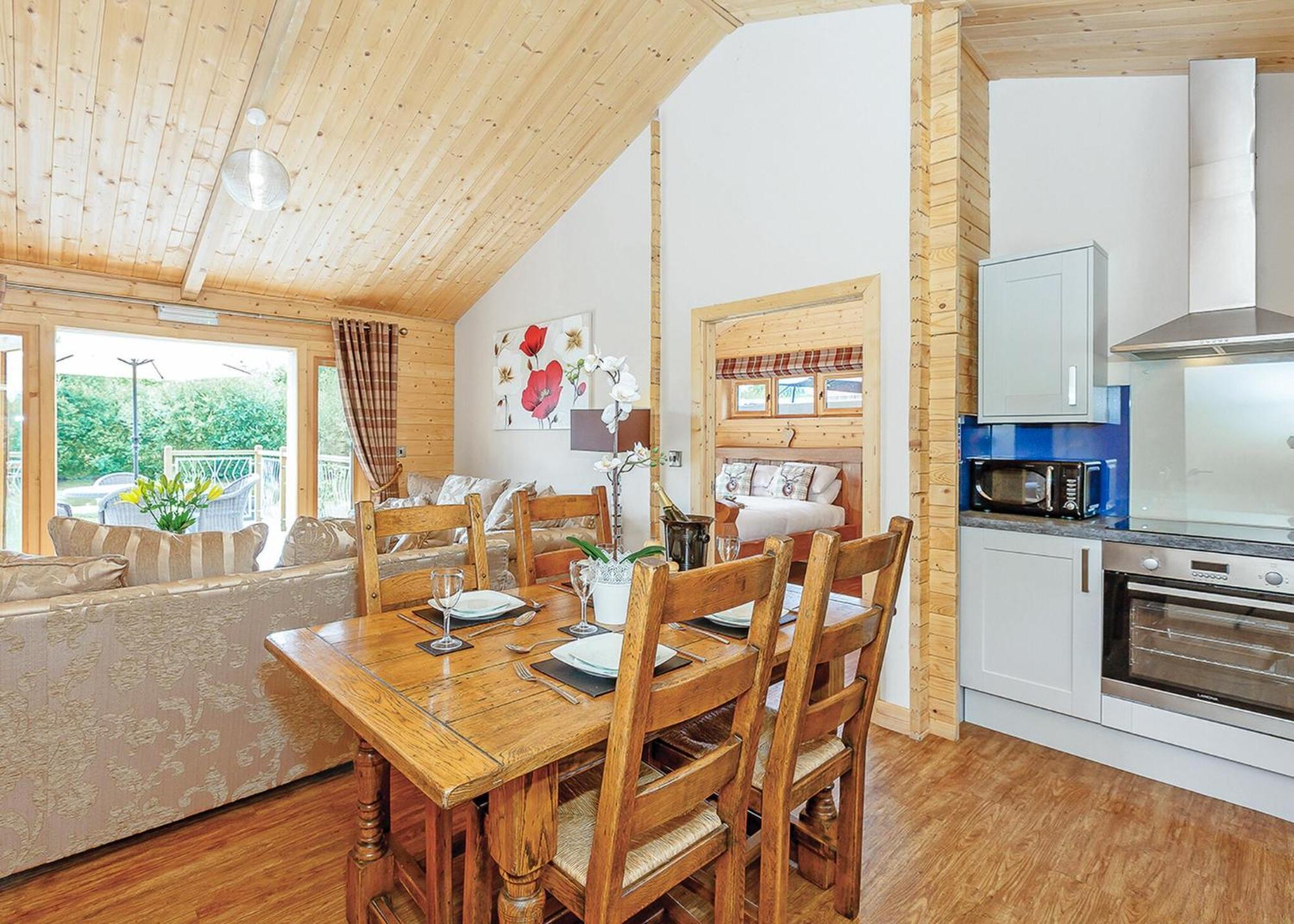 Gadlas Park Holiday Cabins Ellesmere Room photo