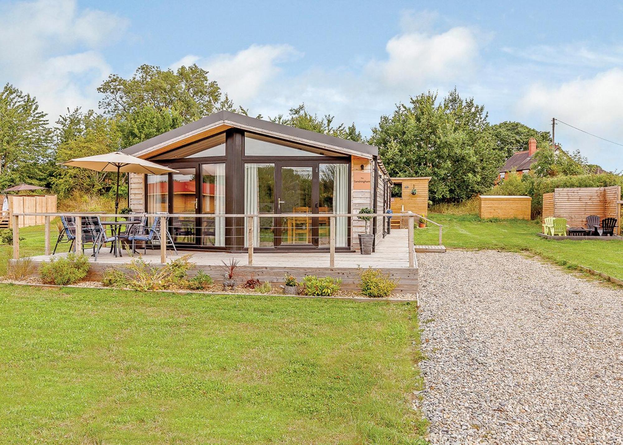 Gadlas Park Holiday Cabins Ellesmere Exterior photo